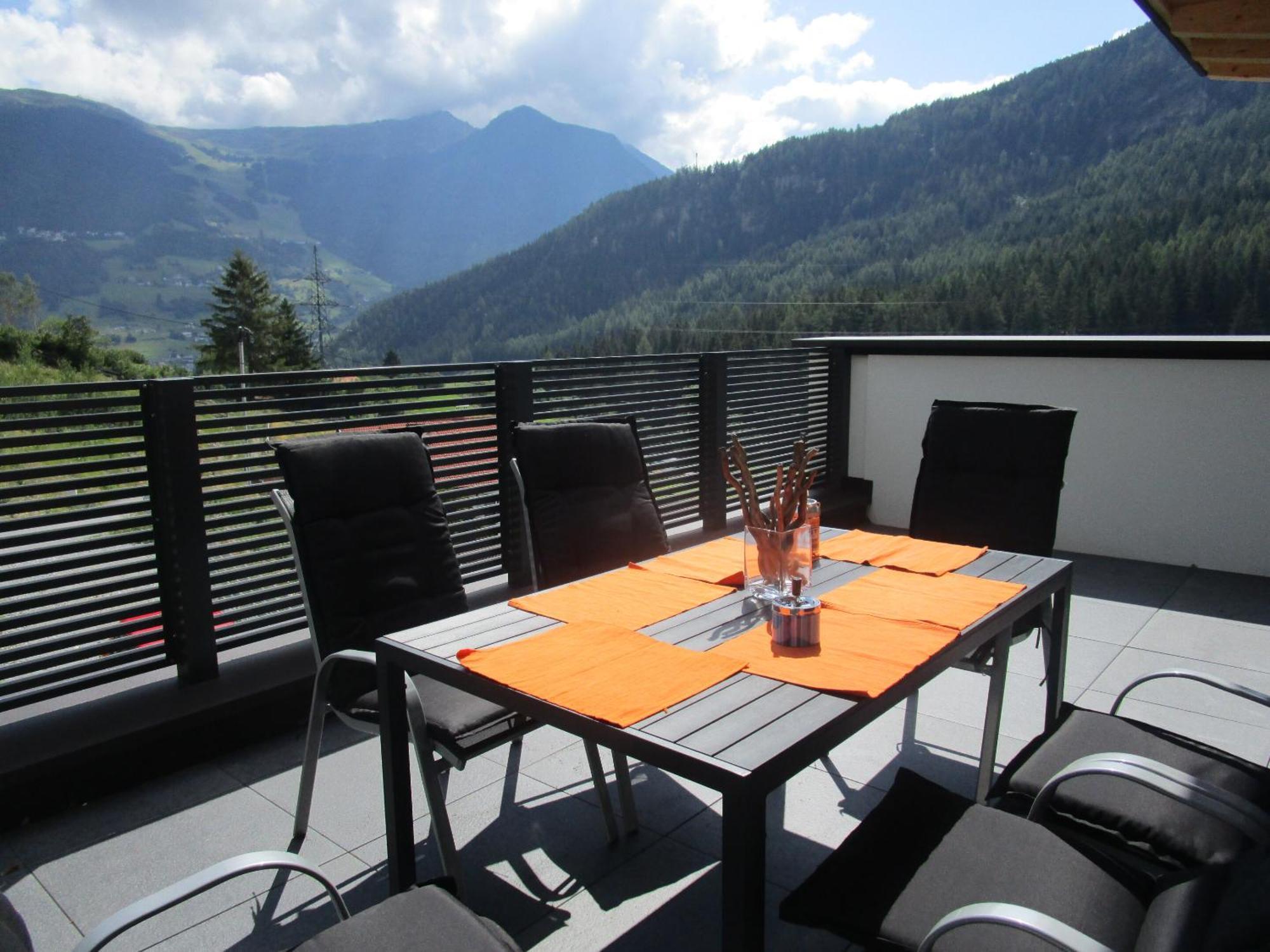 Apartment Skyline Wenns Ruang foto